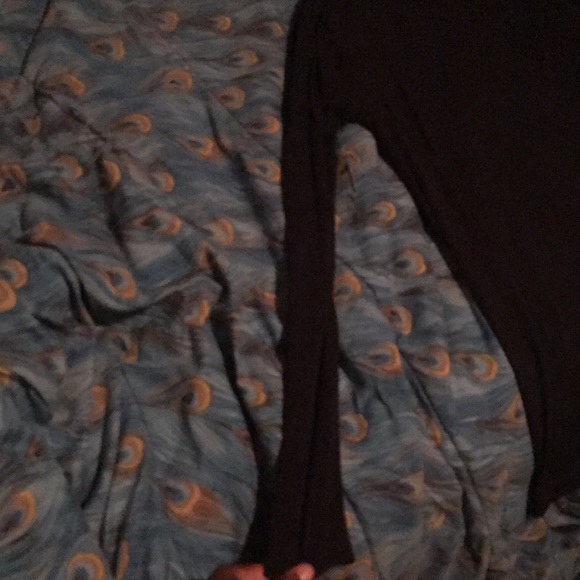 All back long sleeve shirt - Picture 3 of 5